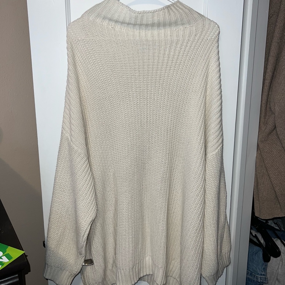 American Eagle sweater